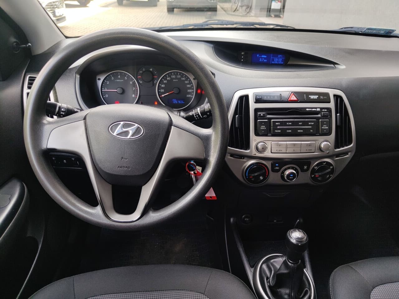 Hyundai i20 - zdjęcie 15