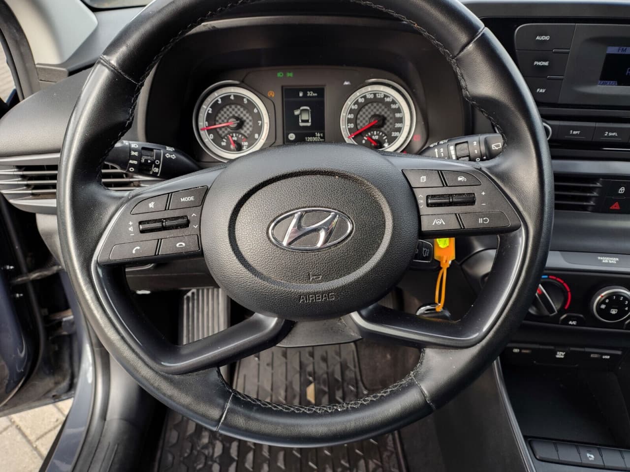 Hyundai Bayon - zdjęcie 16