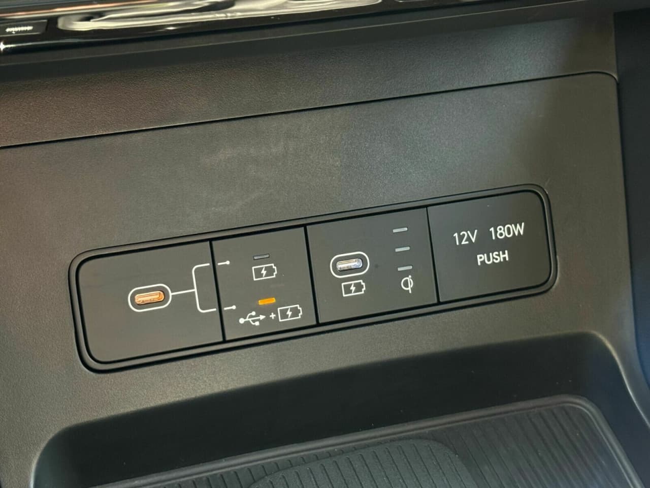 Hyundai Tucson - zdjęcie 18
