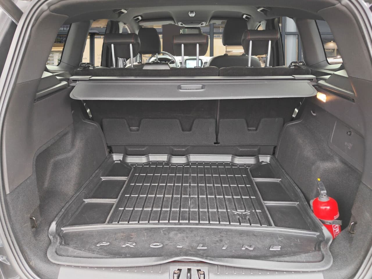 Ford Kuga - zdjęcie 18